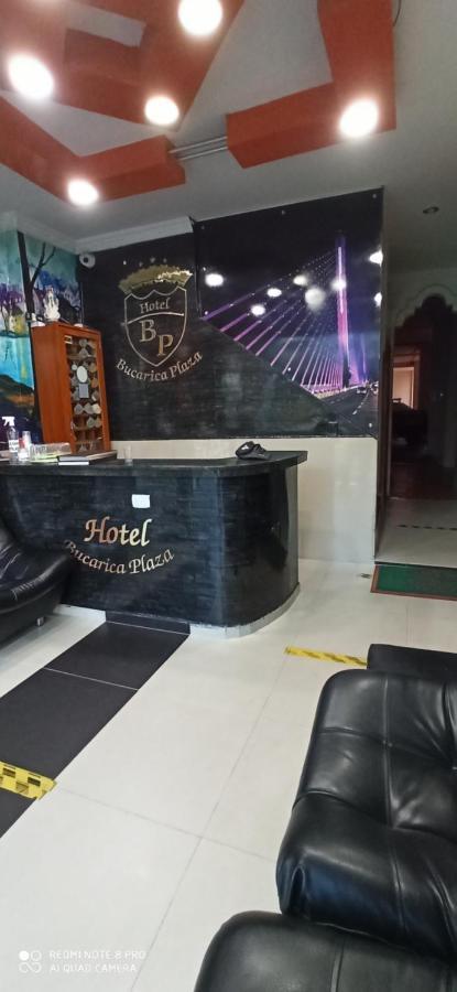 Hotel Bucarica Plaza ブカラマンガ エクステリア 写真