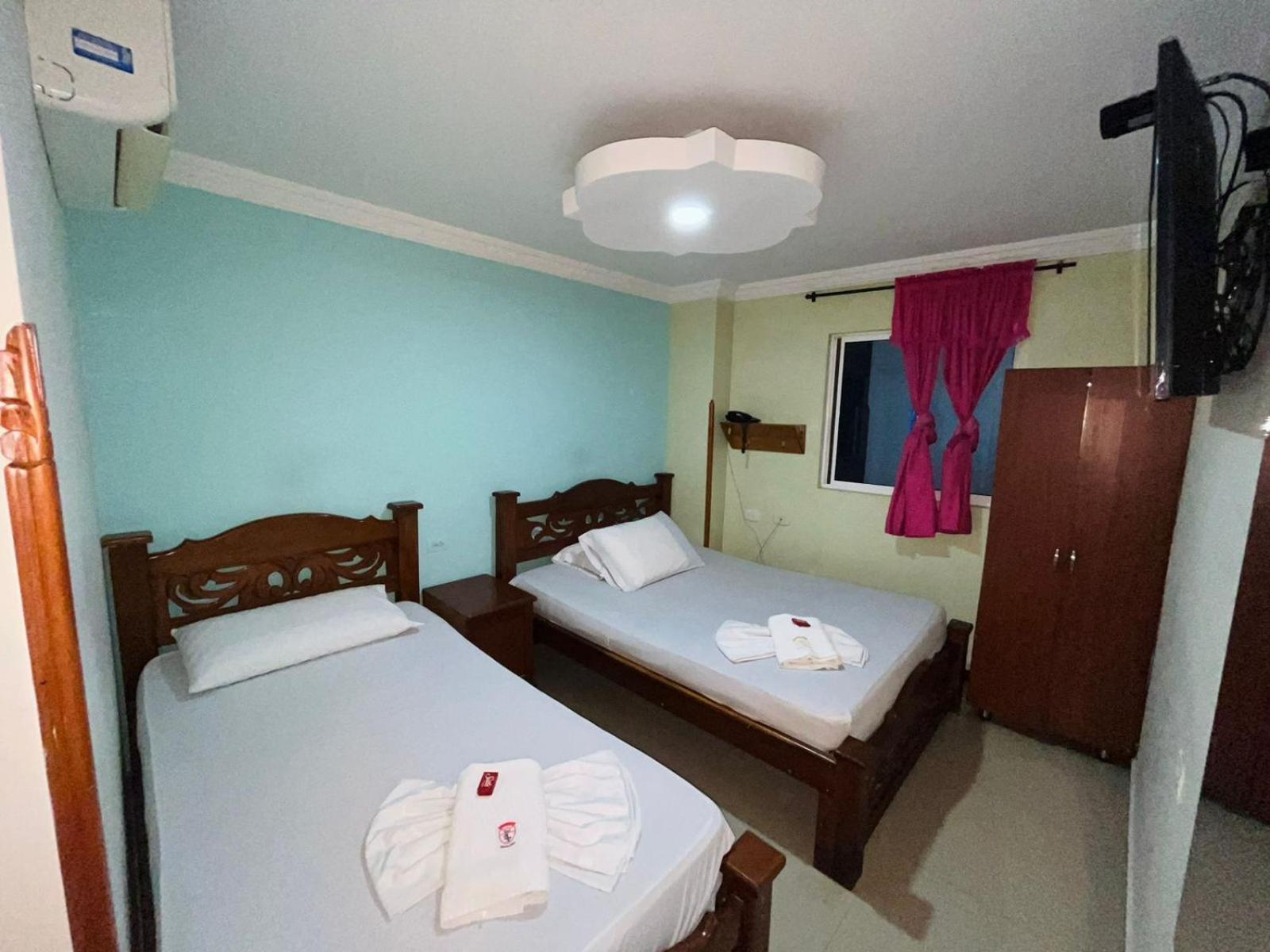 Hotel Bucarica Plaza ブカラマンガ エクステリア 写真