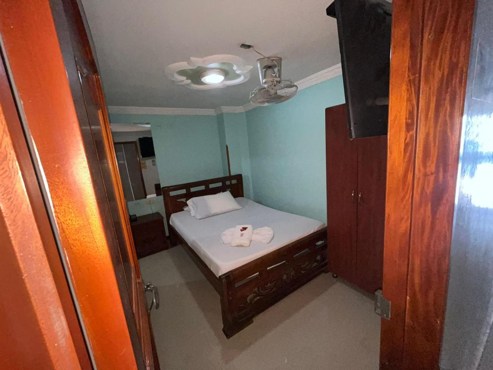 Hotel Bucarica Plaza ブカラマンガ エクステリア 写真