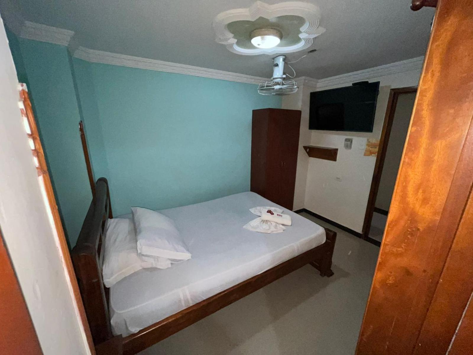 Hotel Bucarica Plaza ブカラマンガ エクステリア 写真