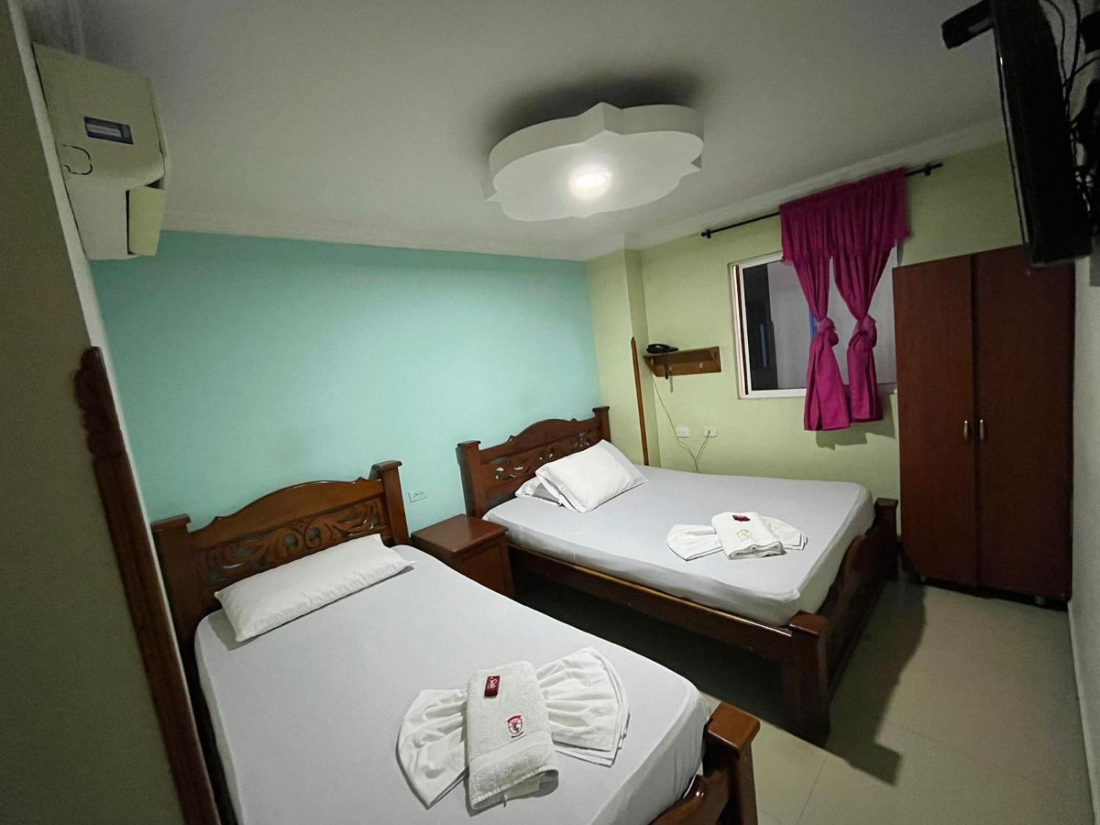 Hotel Bucarica Plaza ブカラマンガ エクステリア 写真