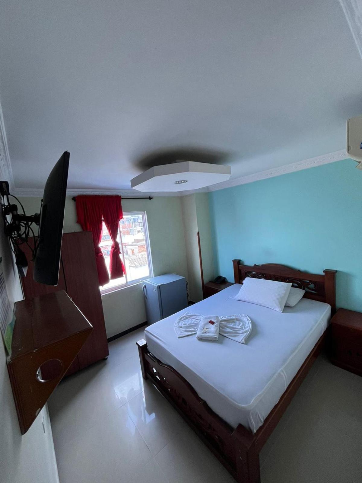 Hotel Bucarica Plaza ブカラマンガ エクステリア 写真