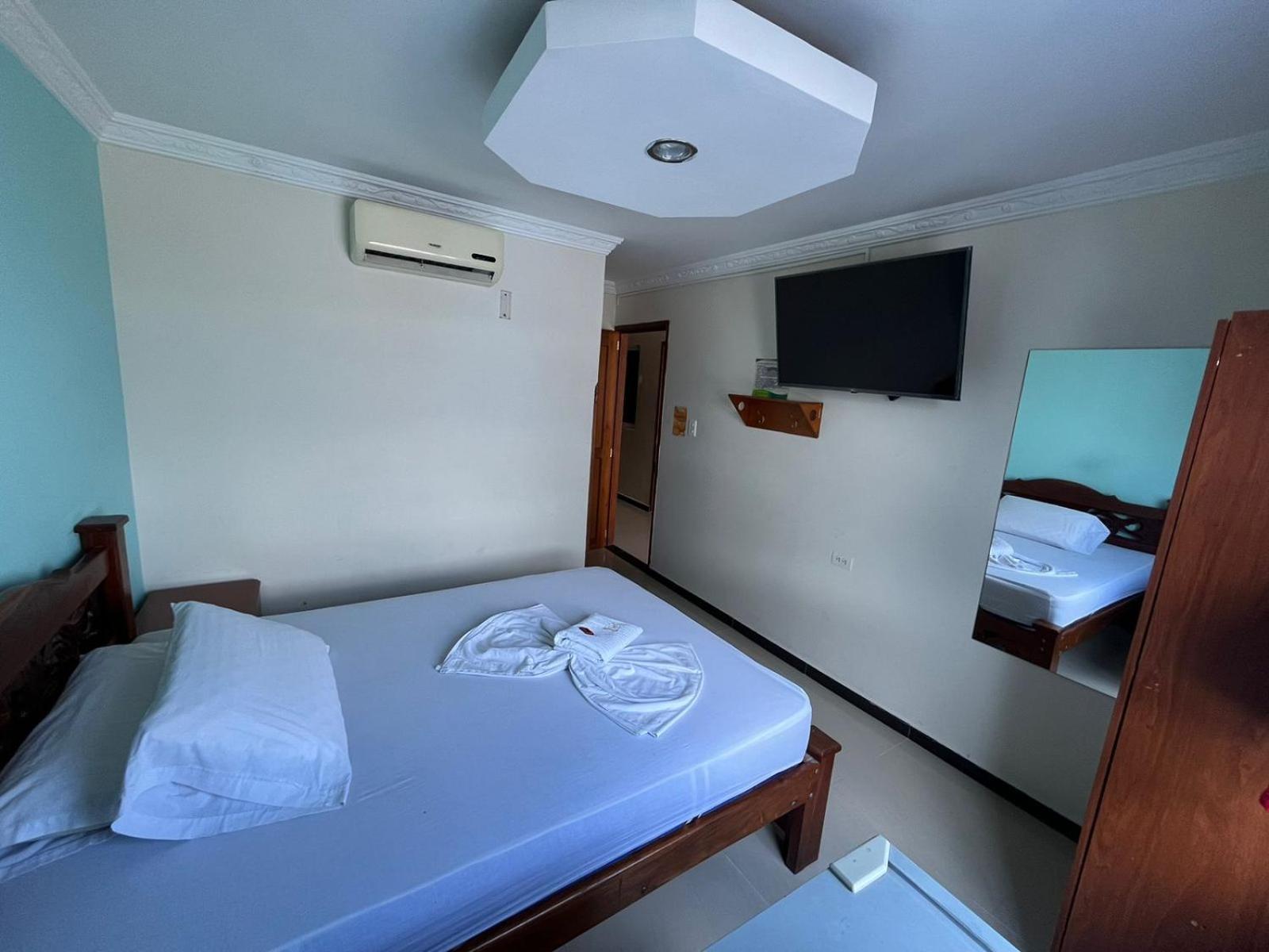 Hotel Bucarica Plaza ブカラマンガ エクステリア 写真