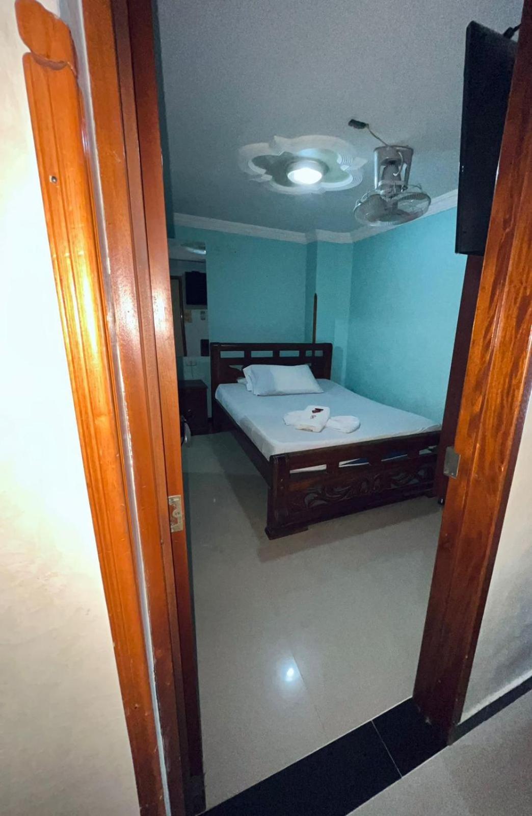 Hotel Bucarica Plaza ブカラマンガ エクステリア 写真