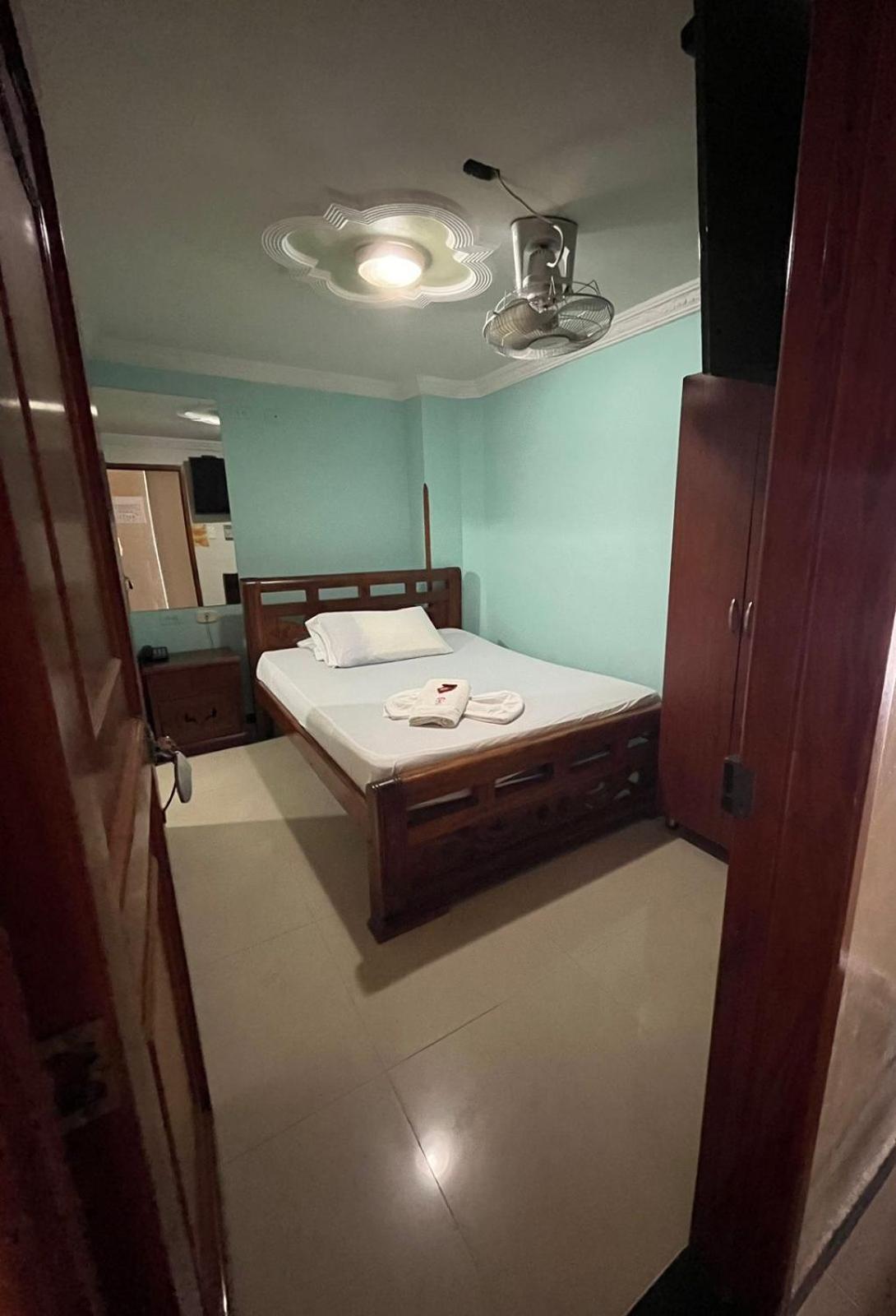 Hotel Bucarica Plaza ブカラマンガ エクステリア 写真