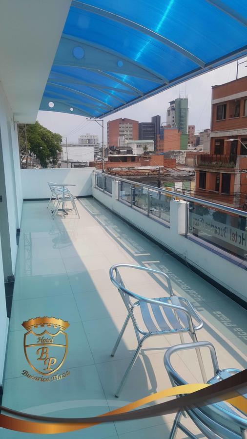 Hotel Bucarica Plaza ブカラマンガ エクステリア 写真