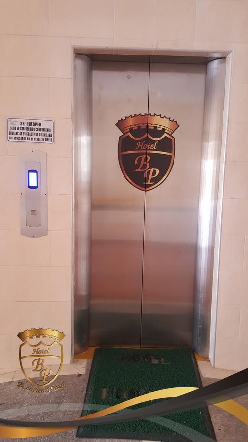 Hotel Bucarica Plaza ブカラマンガ エクステリア 写真